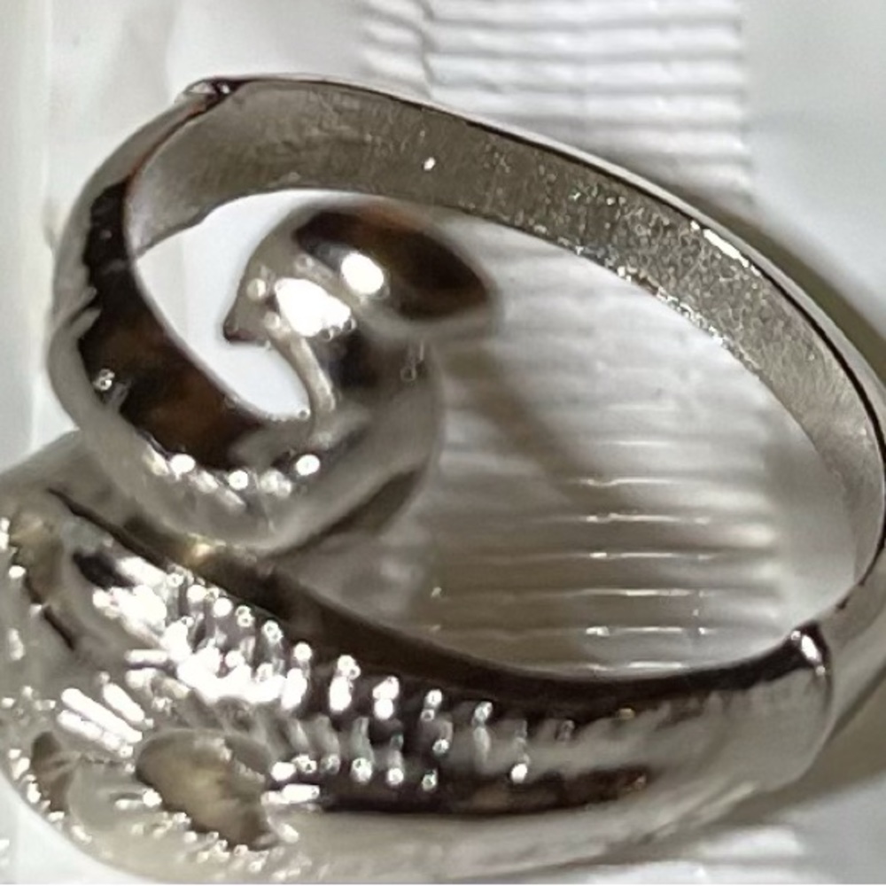 SILVER METAL ADJUSTABLE SERPENT RING!